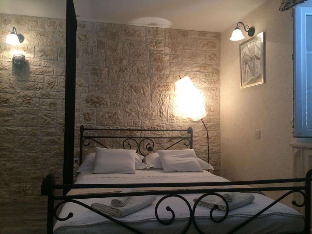 Old Town Apartment ชิเบนิก ภายนอก รูปภาพ