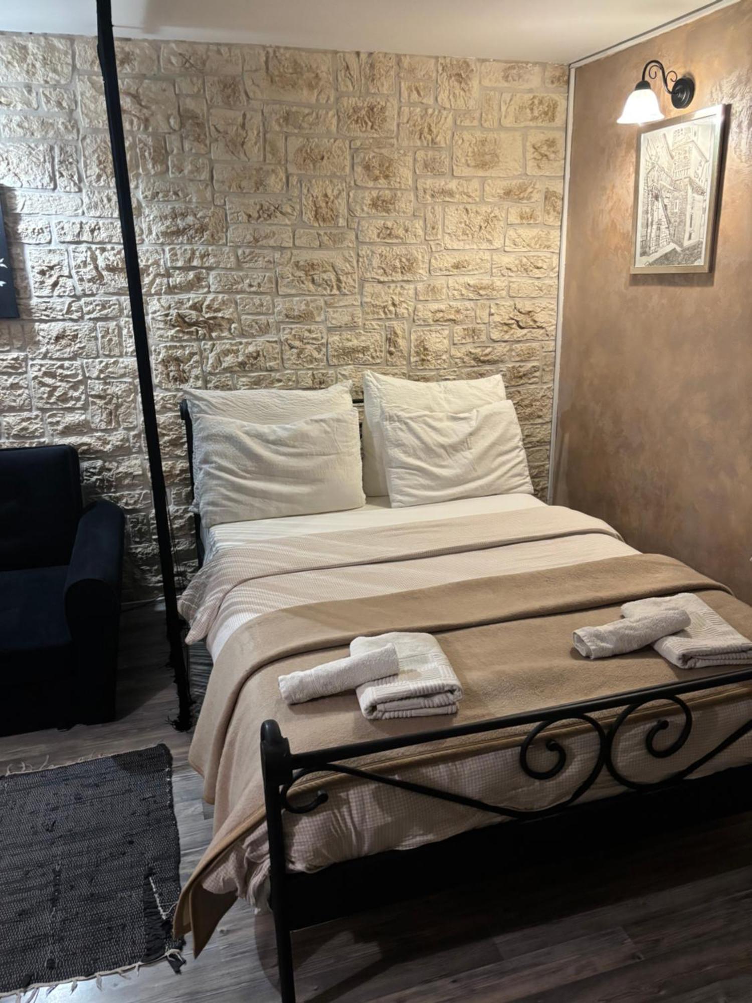 Old Town Apartment ชิเบนิก ภายนอก รูปภาพ
