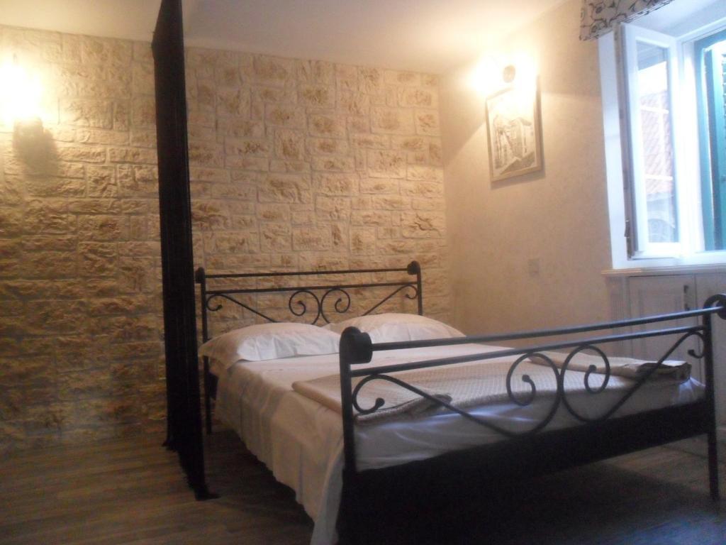 Old Town Apartment ชิเบนิก ห้อง รูปภาพ