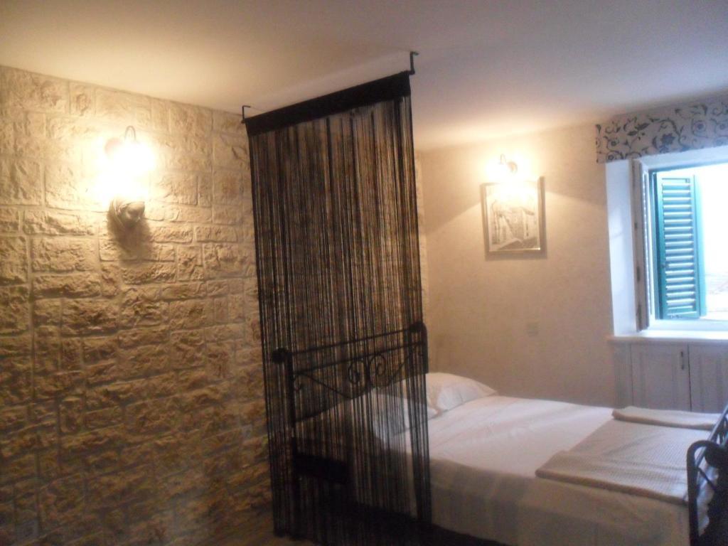 Old Town Apartment ชิเบนิก ห้อง รูปภาพ