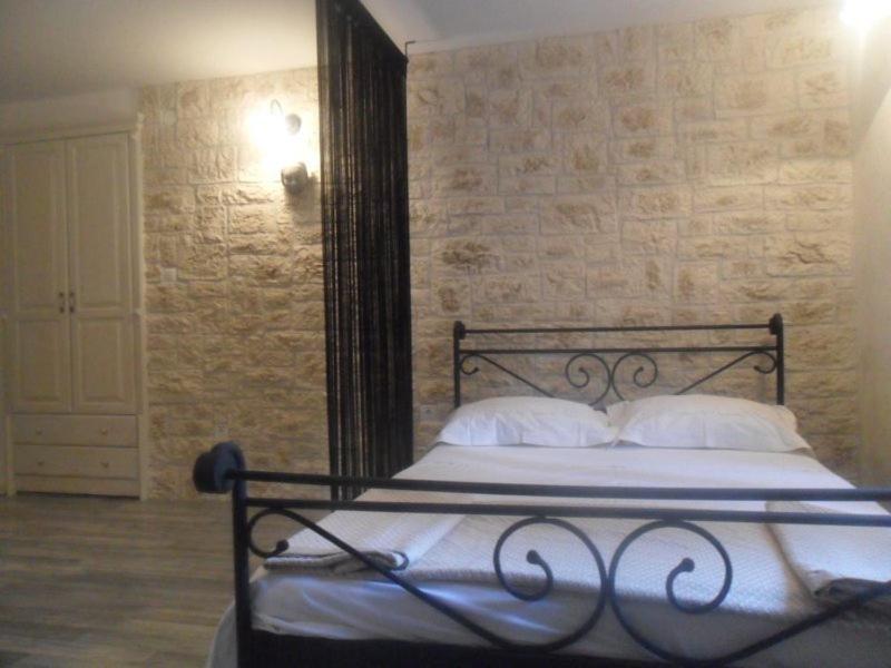 Old Town Apartment ชิเบนิก ภายนอก รูปภาพ